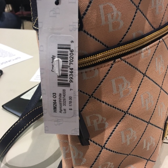 dooneybourke crossbody HM264 O3Apricot/White New. - Picture 2 of 4